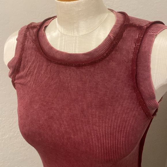 Lauriebelles Sleeveless Ribbed Pink Top - Picture 3 of 6